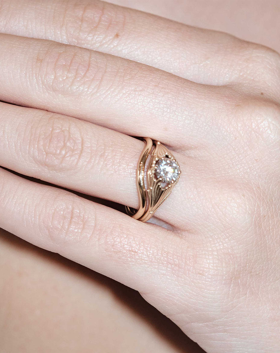 Aphrodite Band Plain | 9ct White Gold