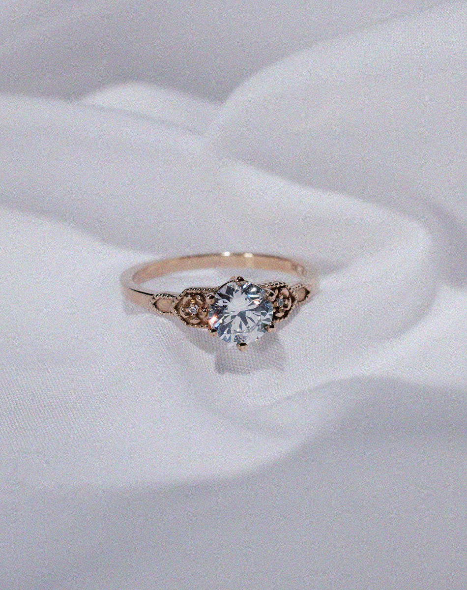 Eternal Engagement Ring 0.8ct | 9ct White Gold