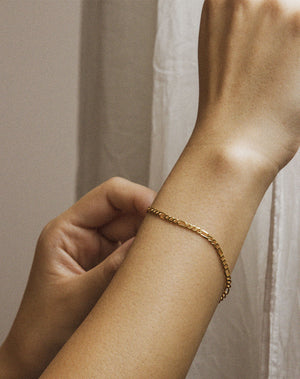 Solid 9ct recycled gold chain bracelet - sarah drew jewellery