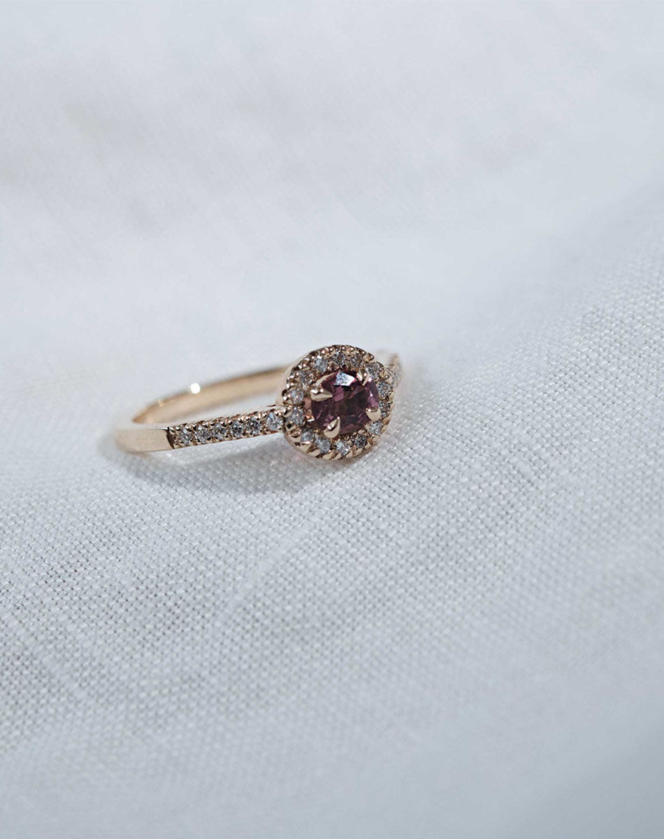 Venus Ring Petite | 14ct White Gold