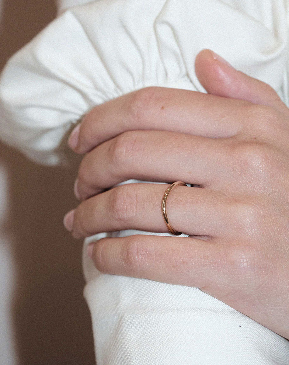 Amelie Band Plain | 9ct White Gold
